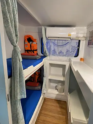 twin bed cabin